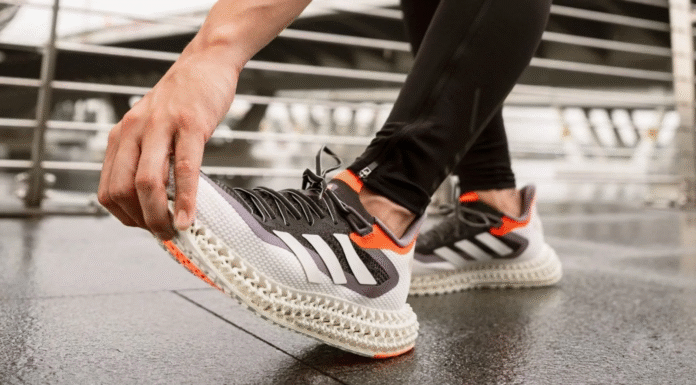 Кросівки Adidas чоловічі: які моделі зарекомендували себе найкраще