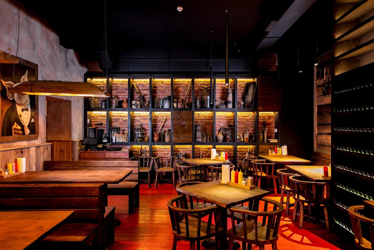 Ribs House — Restaurant
